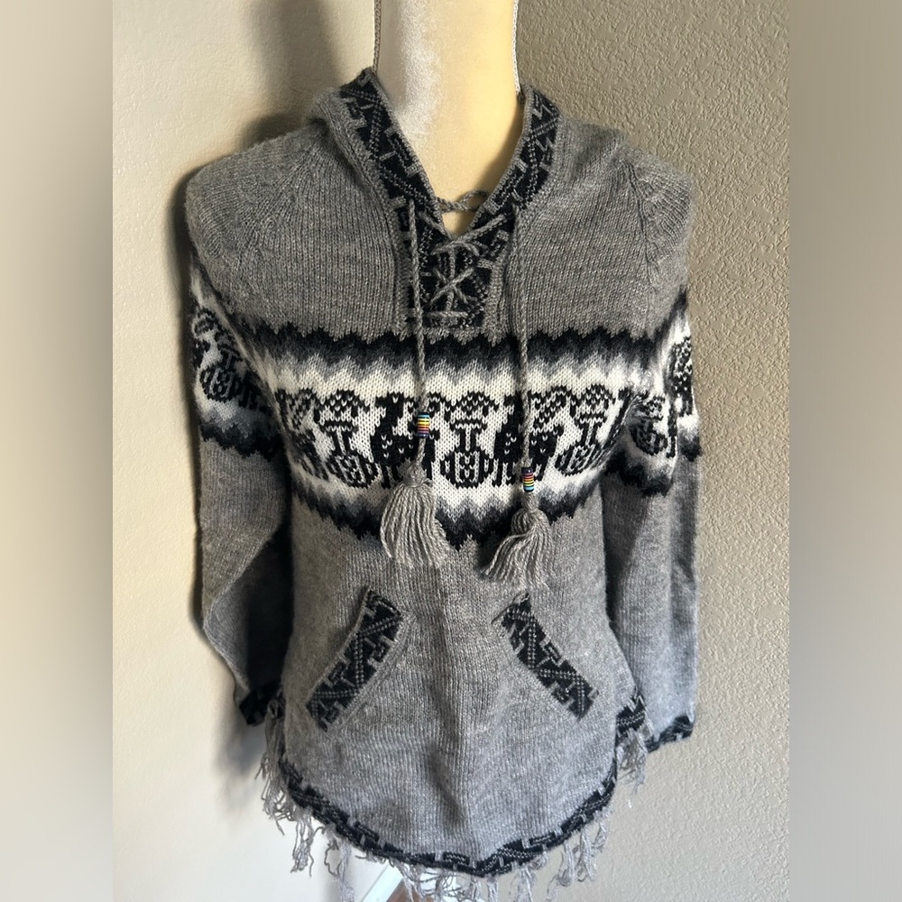 Alpaca connection hoodie size S